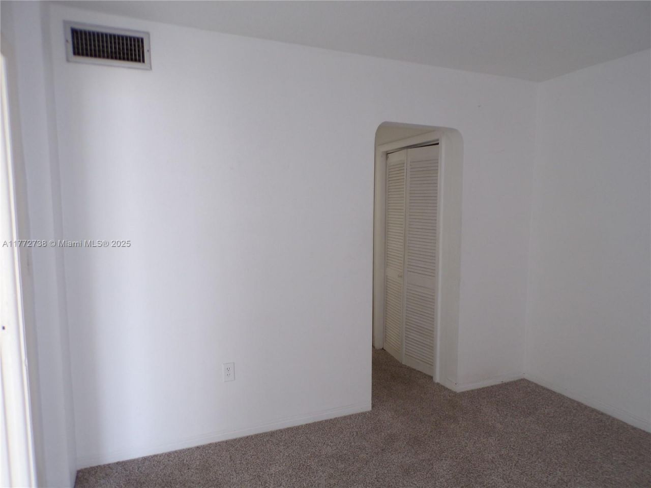 2920 Point East Dr, Unit N111, Aventura, FL 33160 Photo