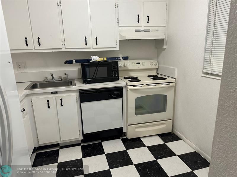 3090 NW 46th Avenue, Unit 212C, Fort Lauderdale, FL 33313 Photo