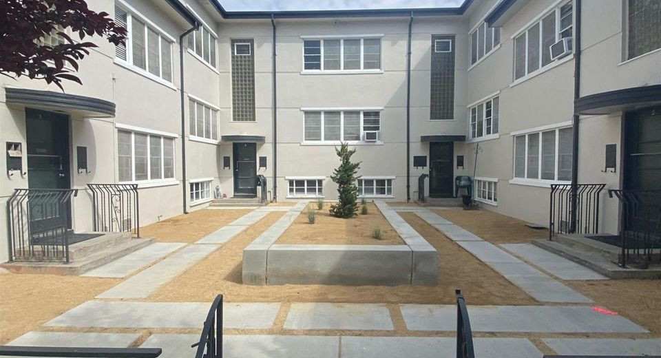 1045 Riverside Drive, Reno, NV 89503 Photo