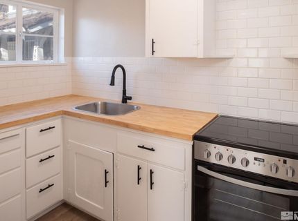 1045 Riverside Drive, Reno, NV 89503 Photo