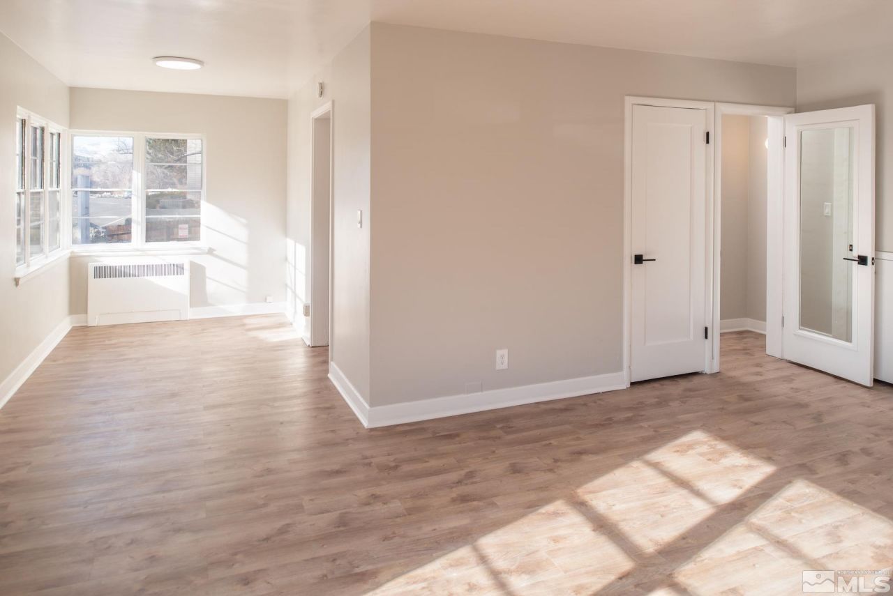 1045 Riverside Drive, Reno, NV 89503 Photo