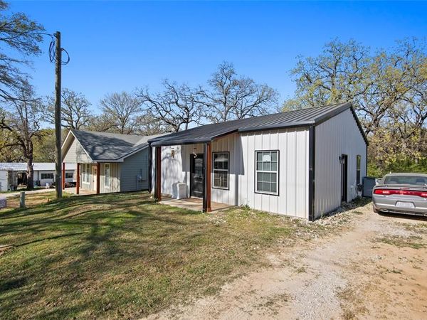 63 Live Oak Street, Alvarado, TX 76009