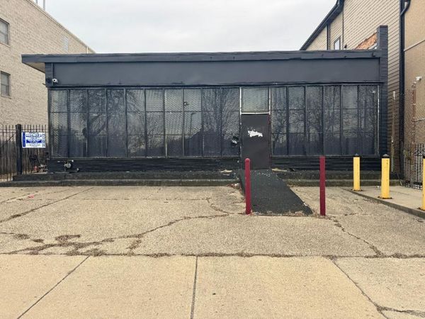 757 E OAKWOOD Boulevard, Chicago, IL 60653