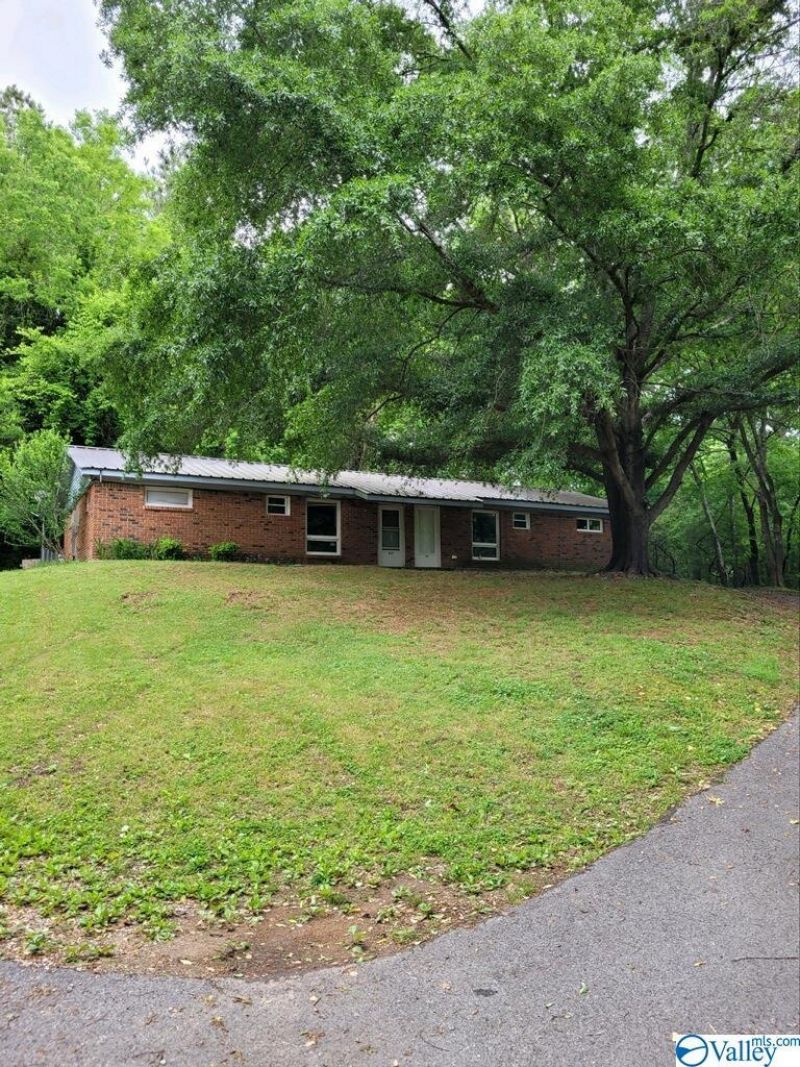 623 Rivermont Road, Florence, AL 35630 Main Photo