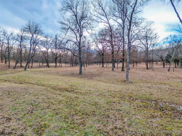 16 Duchess Creek Drive, Porum, OK 74455