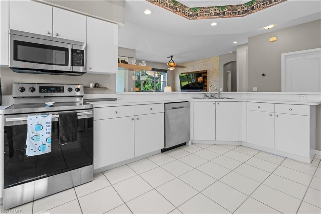 9601 Village View Blvd, Unit 201, Bonita Springs, FL 34135 Photo