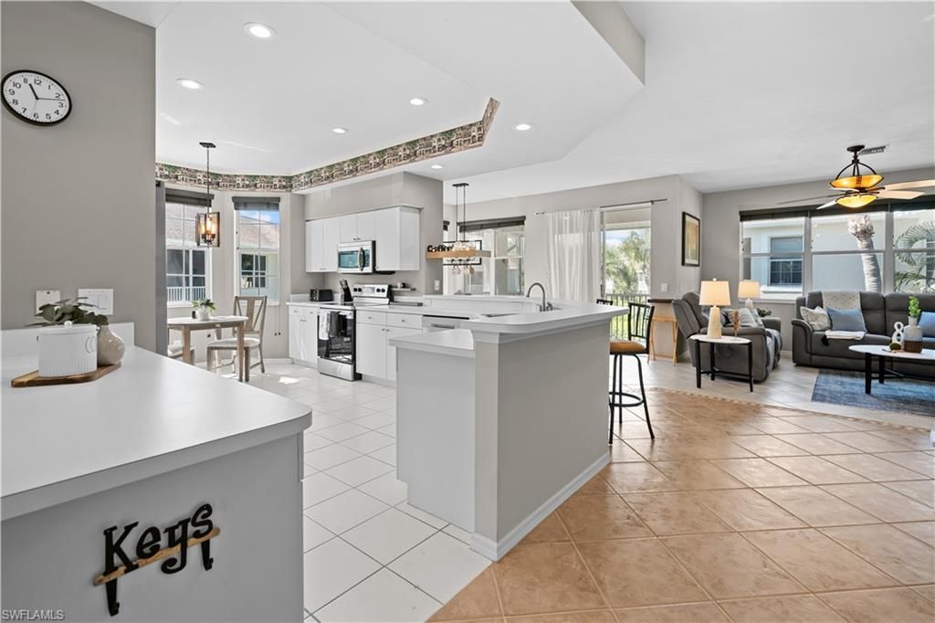 9601 Village View Blvd, Unit 201, Bonita Springs, FL 34135 Photo