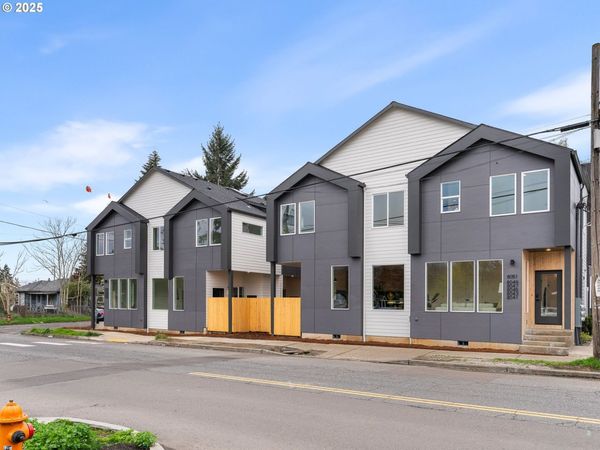 7195 SE Crystal Springs BLVD, Unit 7, Portland, OR 97206