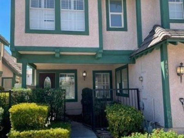 4037 Chalfont Court, Las Vegas, NV 89121