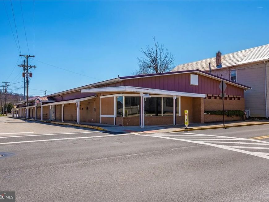 100 W Main Street, Fairfield, PA 17320 Main Photo