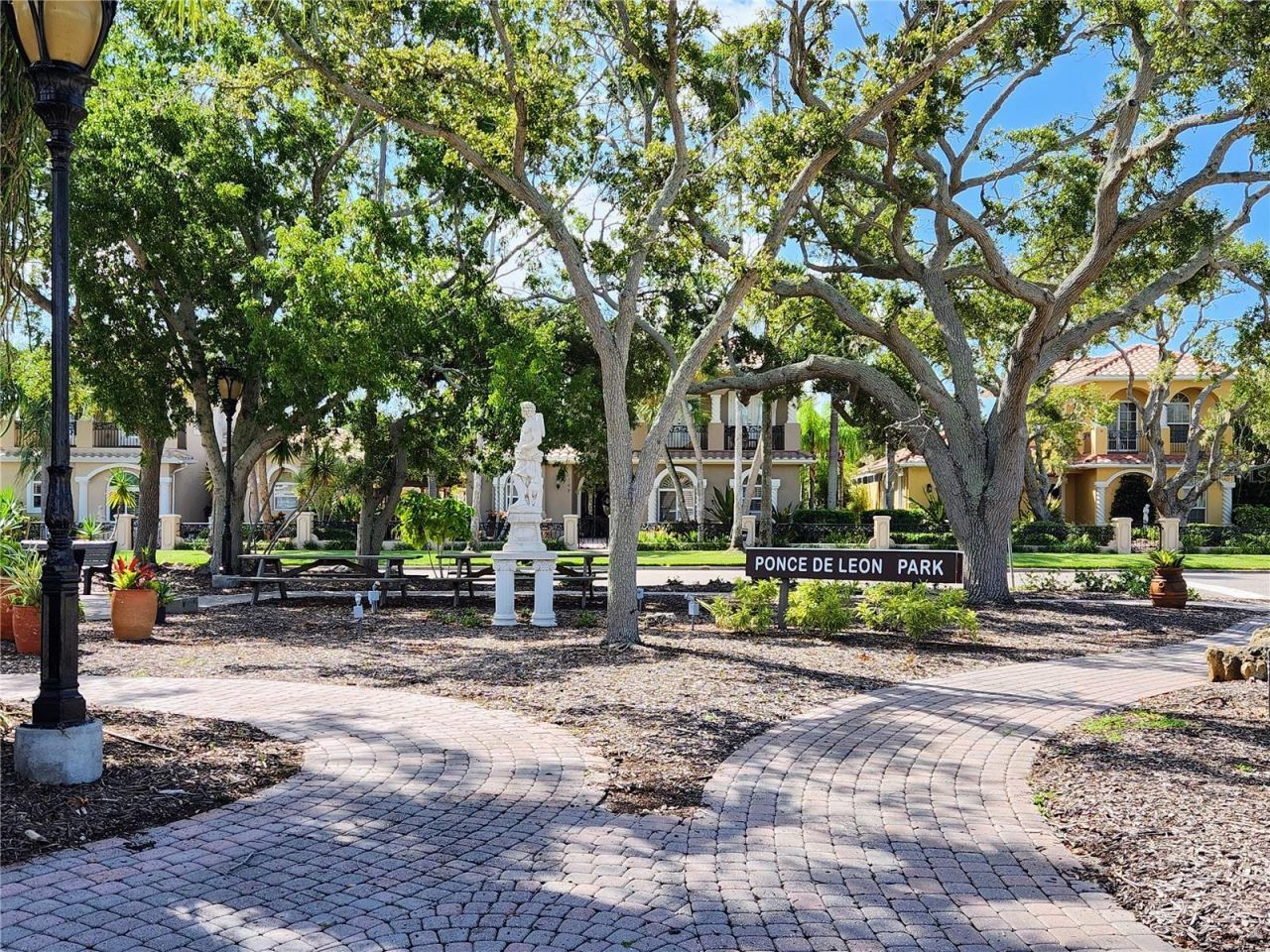 616 Guild Drive, Unit 2, Venice, FL 34285 Photo