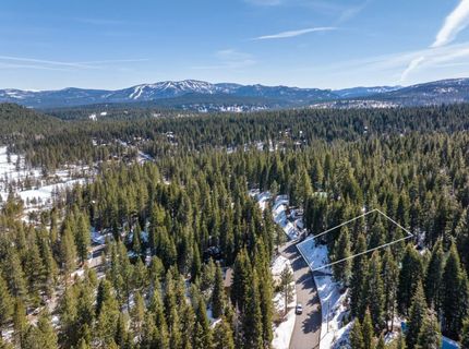 11554 Saint Bernard Drive, Truckee, CA 96161 Photo
