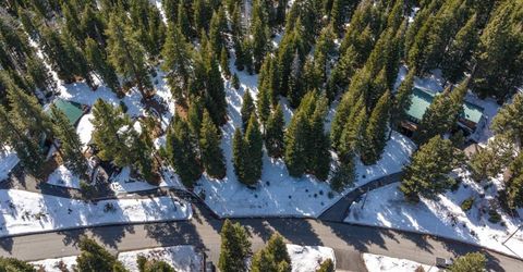 11554 Saint Bernard Drive, Truckee, CA 96161 Photo