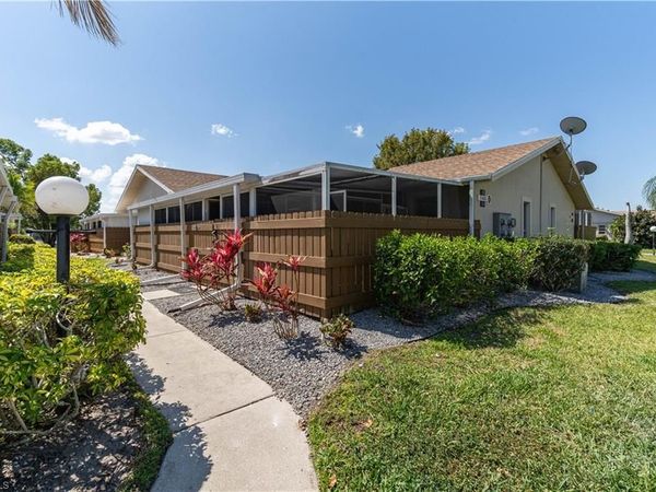 15600 Crystal Lake DR, Unit 101, NORTH FORT MYERS, FL 33917