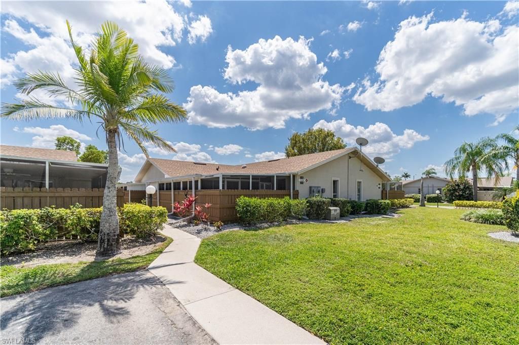 15600 Crystal Lake Dr, Unit 101, North Fort Myers, FL 33917 Photo