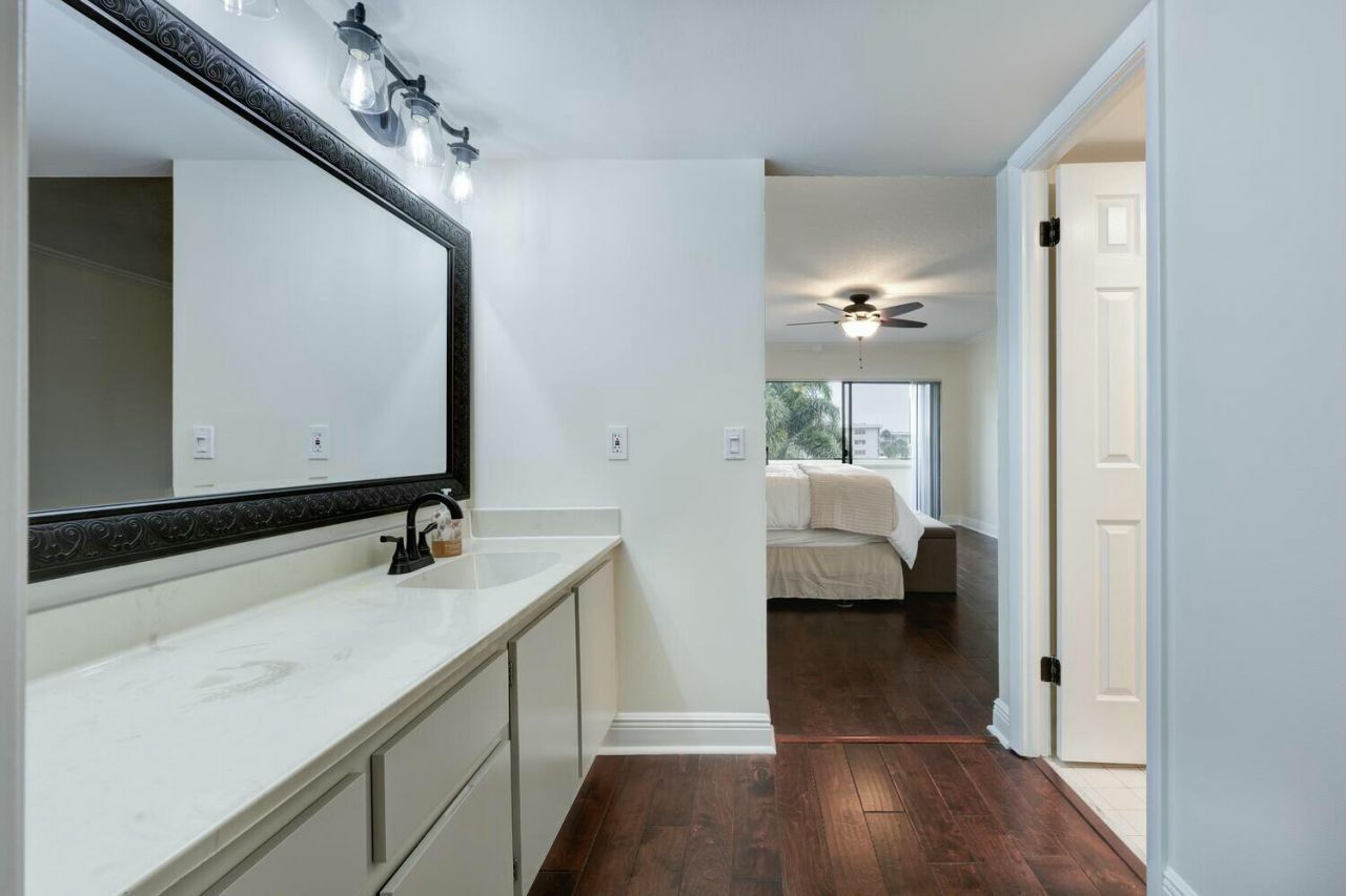 1036 Us Highway 1, Unit 315, North Palm Beach, FL 33408 Photo