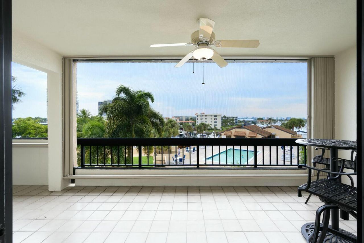 1036 Us Highway 1, Unit 315, North Palm Beach, FL 33408 Photo