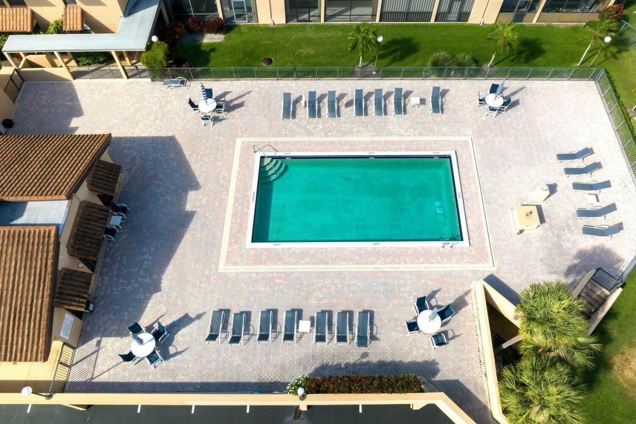 1036 Us Highway 1, Unit 315, North Palm Beach, FL 33408 Photo