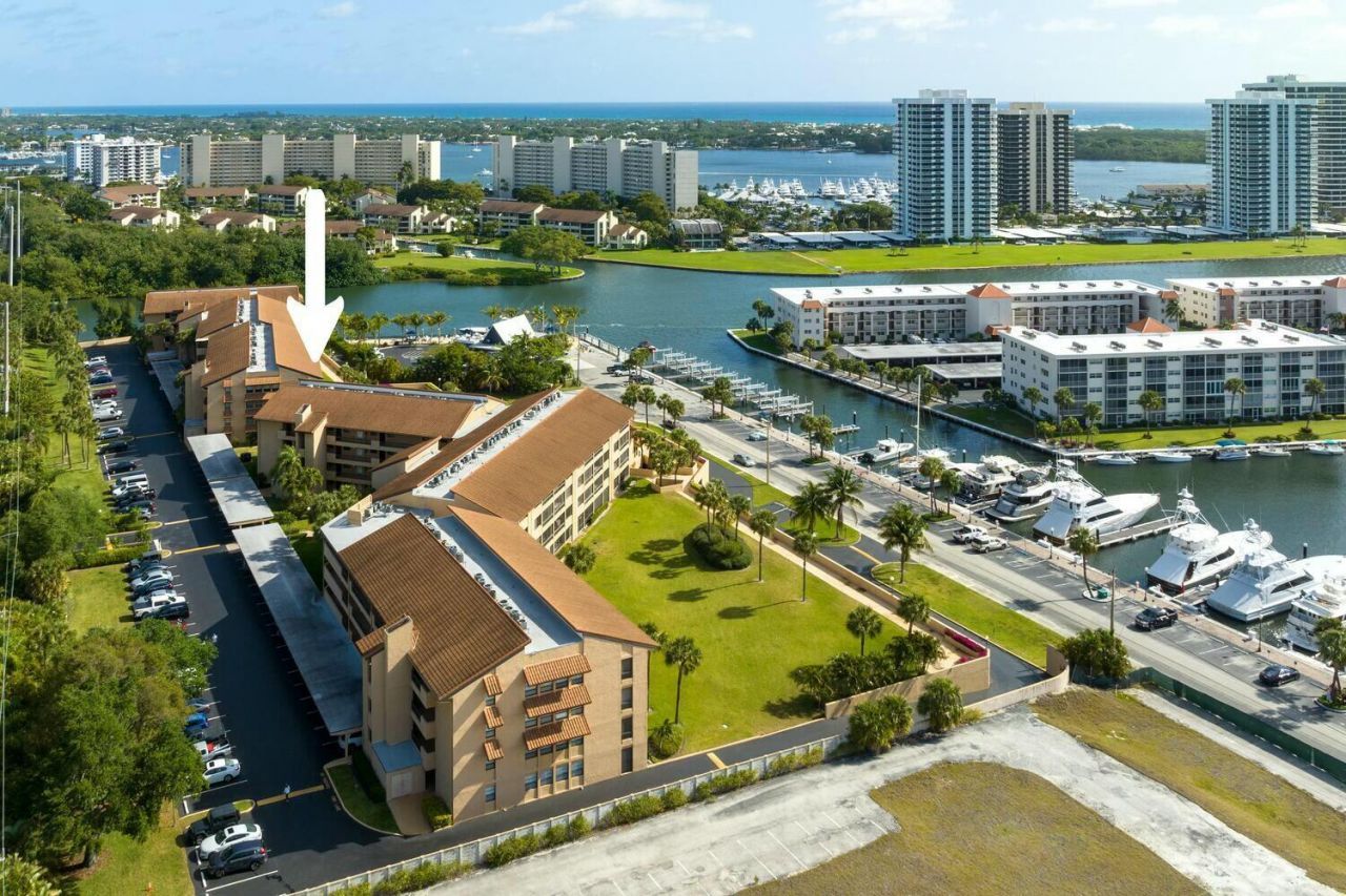 1036 Us Highway 1, Unit 315, North Palm Beach, FL 33408 Photo