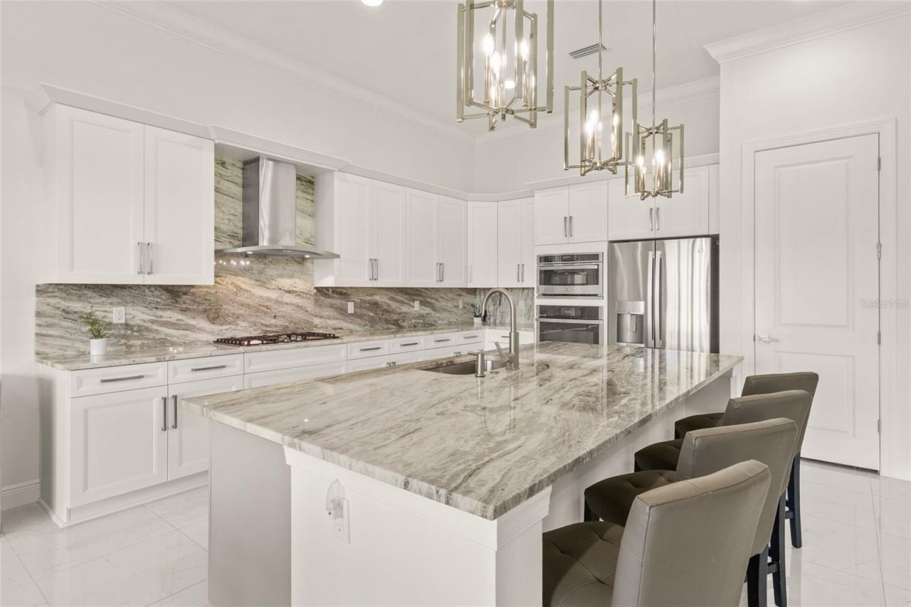 4711 Cedron Court, Sarasota, FL 34240 Photo