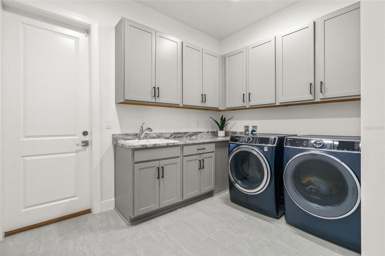4711 Cedron Court, Sarasota, FL 34240 Photo