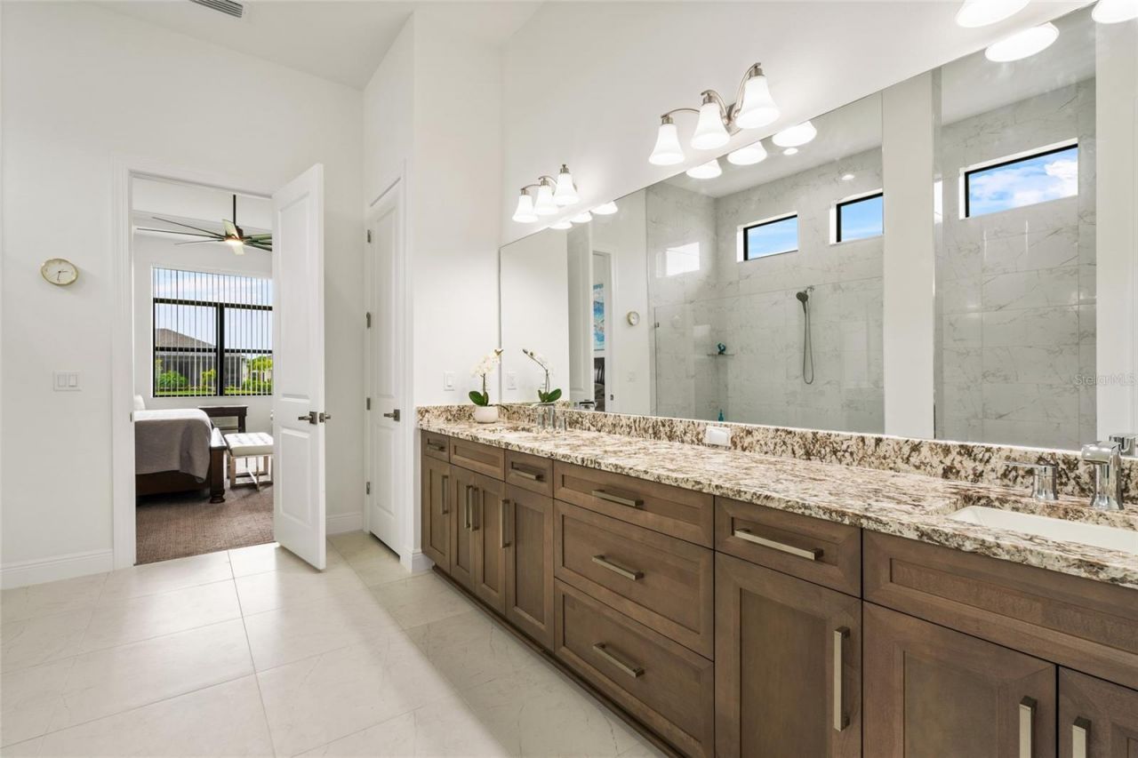 4711 Cedron Court, Sarasota, FL 34240 Photo