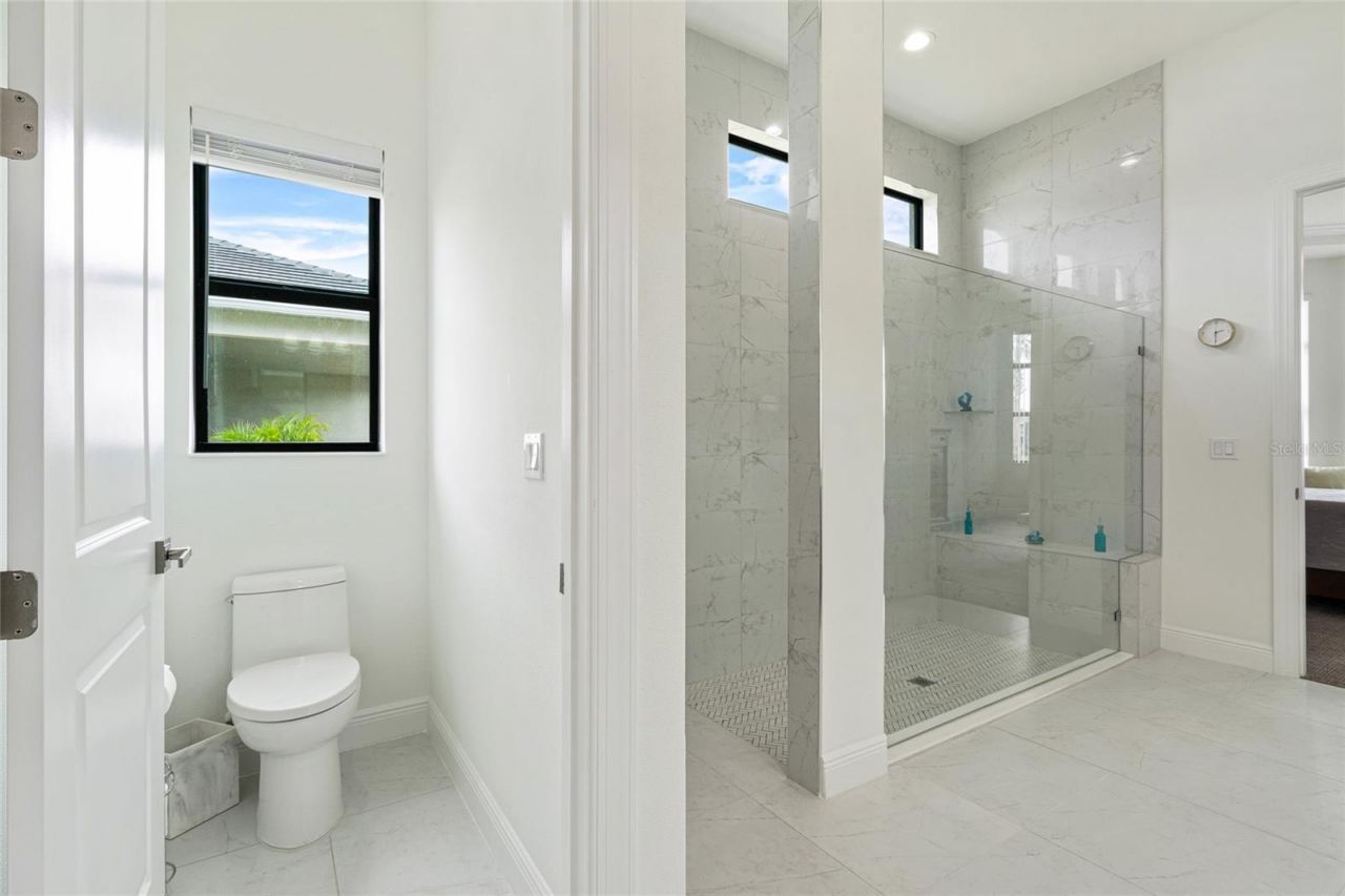 4711 Cedron Court, Sarasota, FL 34240 Photo