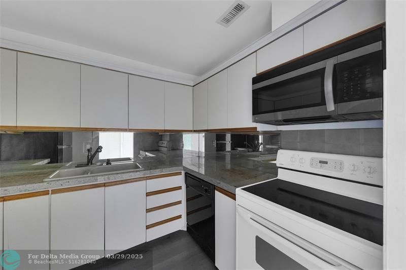 6371 Bay Club Drive, Unit 4, Fort Lauderdale, FL 33308 Photo