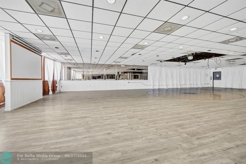 1222 NE 163rd St, North Miami Beach, FL 33162 Photo