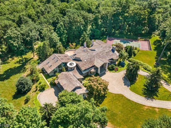 38 SheepField Farms Dr, Harding, NJ 07920