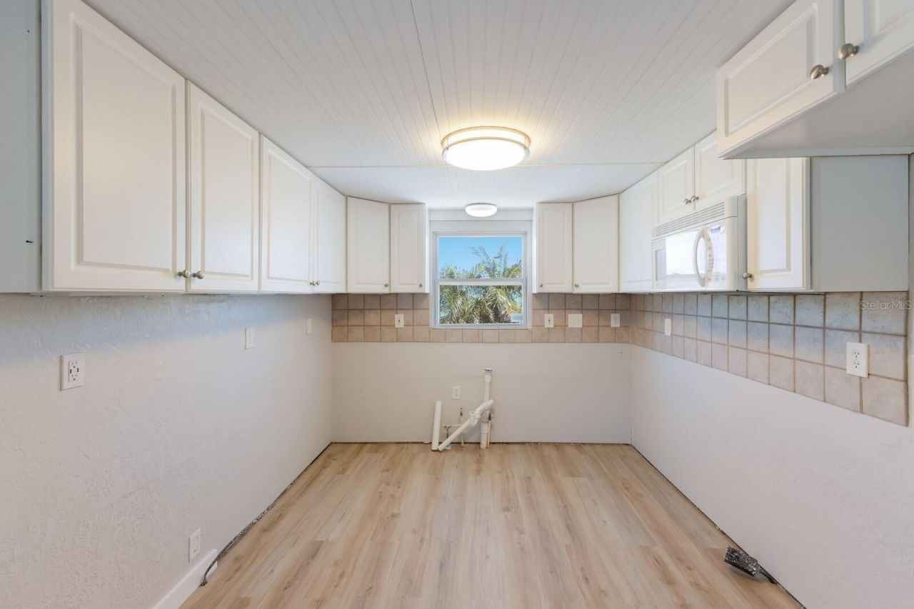 2601 Gulf Drive N, Unit B24, Bradenton Beach, FL 34217 Photo