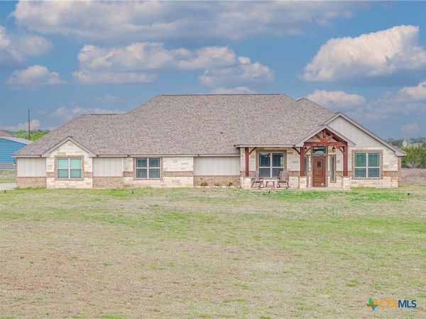 847 Twin Mountain Road, Copperas Cove, TX 76522