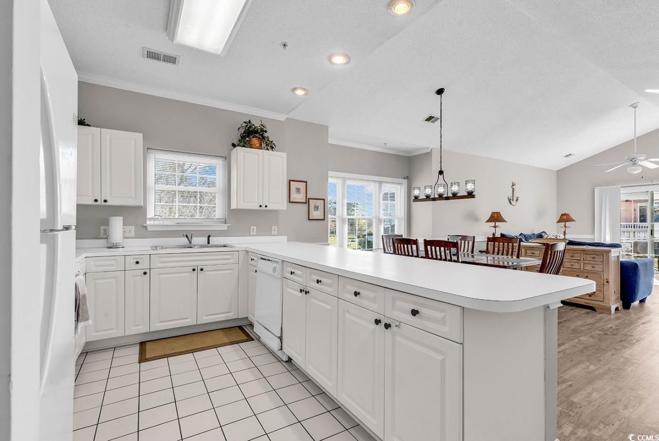 4827 Orchid Way Photo 8