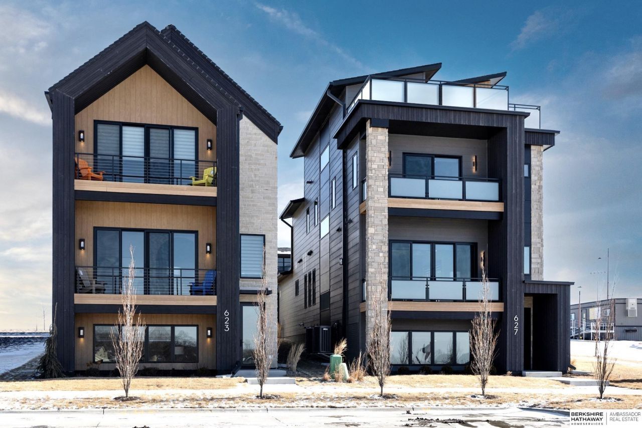 627 S 148 Street, Omaha, NE 68154 Main Photo