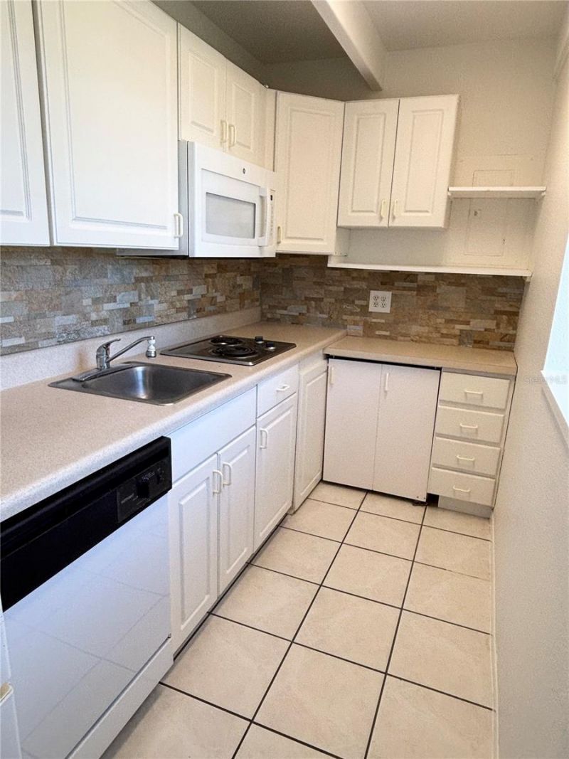 1219 Club Circle, Lakeshore, FL 33854 Photo