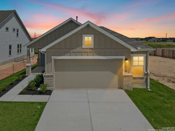 1518 Bluff Path, New Braunfels, TX 78130