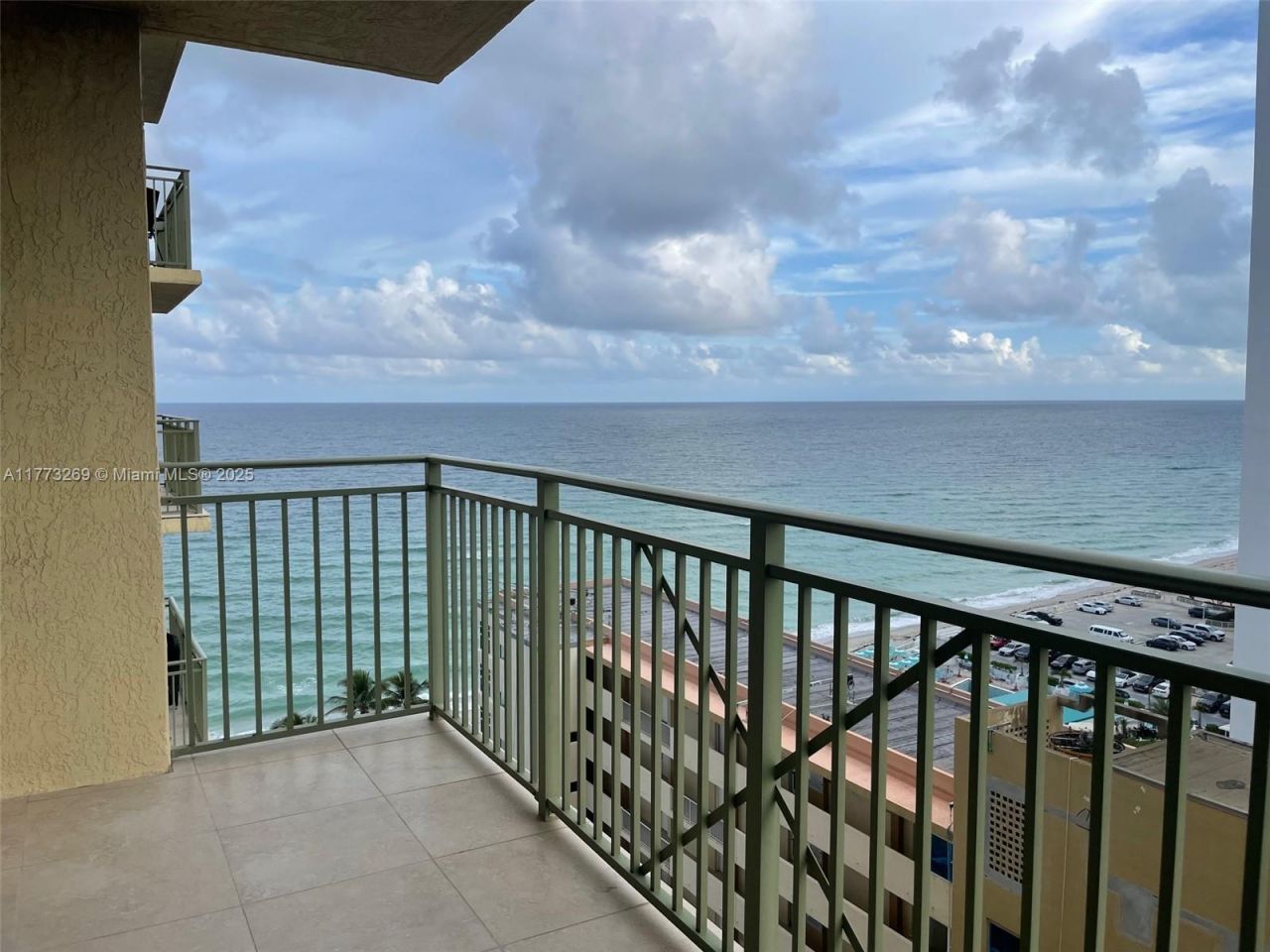 2080 S Ocean Dr, Unit 1405, Hallandale Beach, FL 33009 Photo