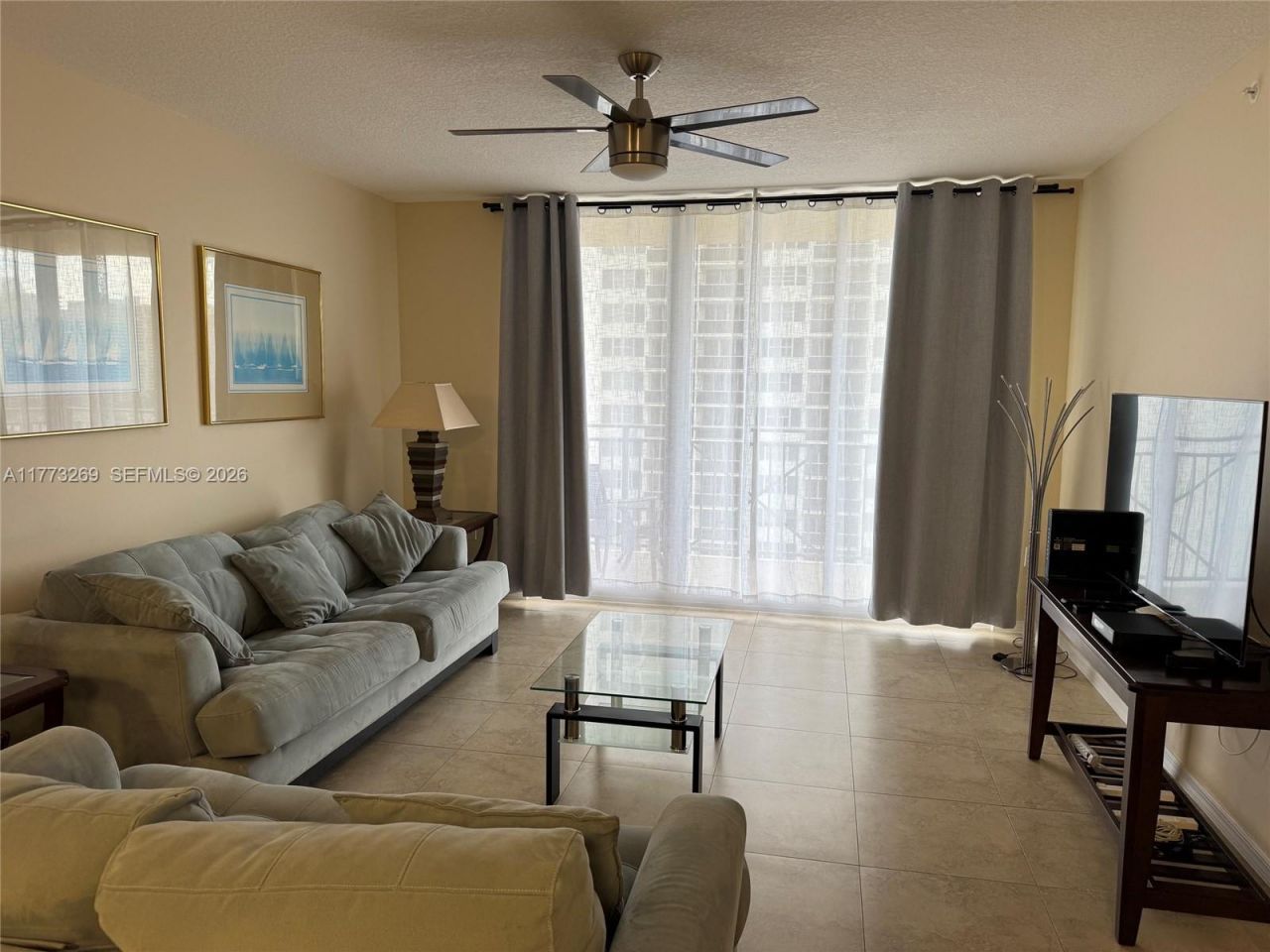 2080 S Ocean Dr, Unit 1405, Hallandale Beach, FL 33009 Photo