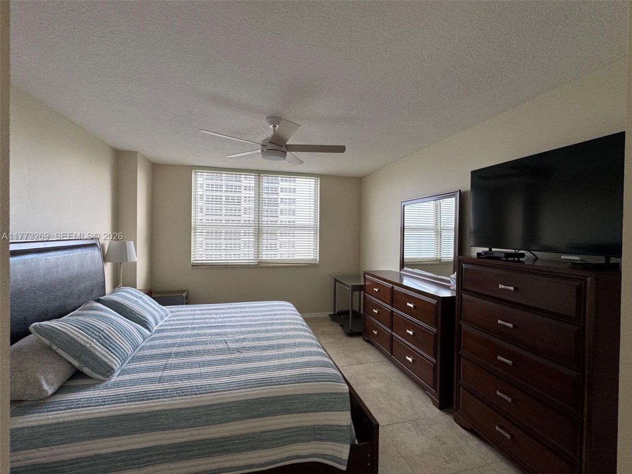2080 S Ocean Dr, Unit 1405, Hallandale Beach, FL 33009 Photo