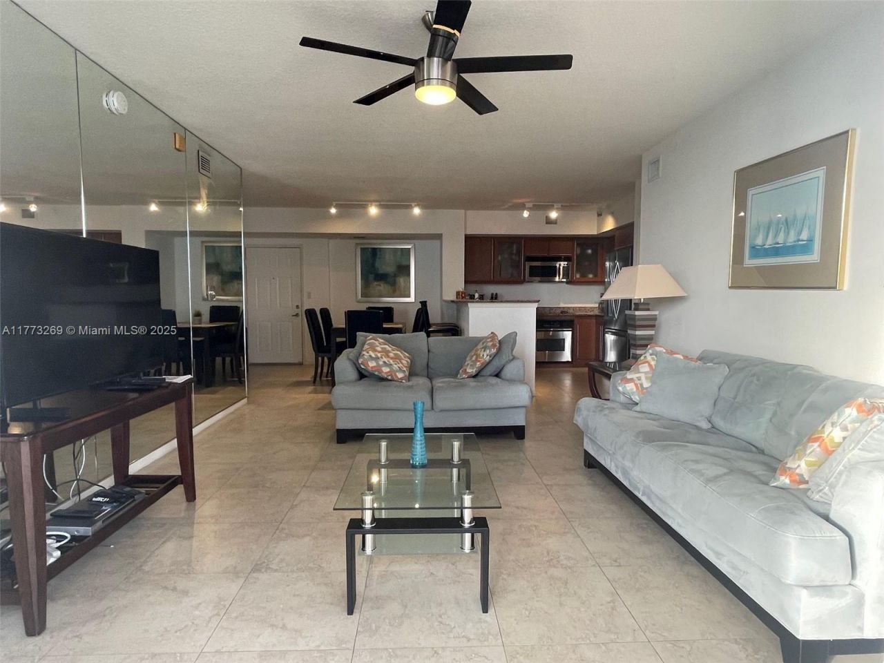 2080 S Ocean Dr, Unit 1405, Hallandale Beach, FL 33009 Photo