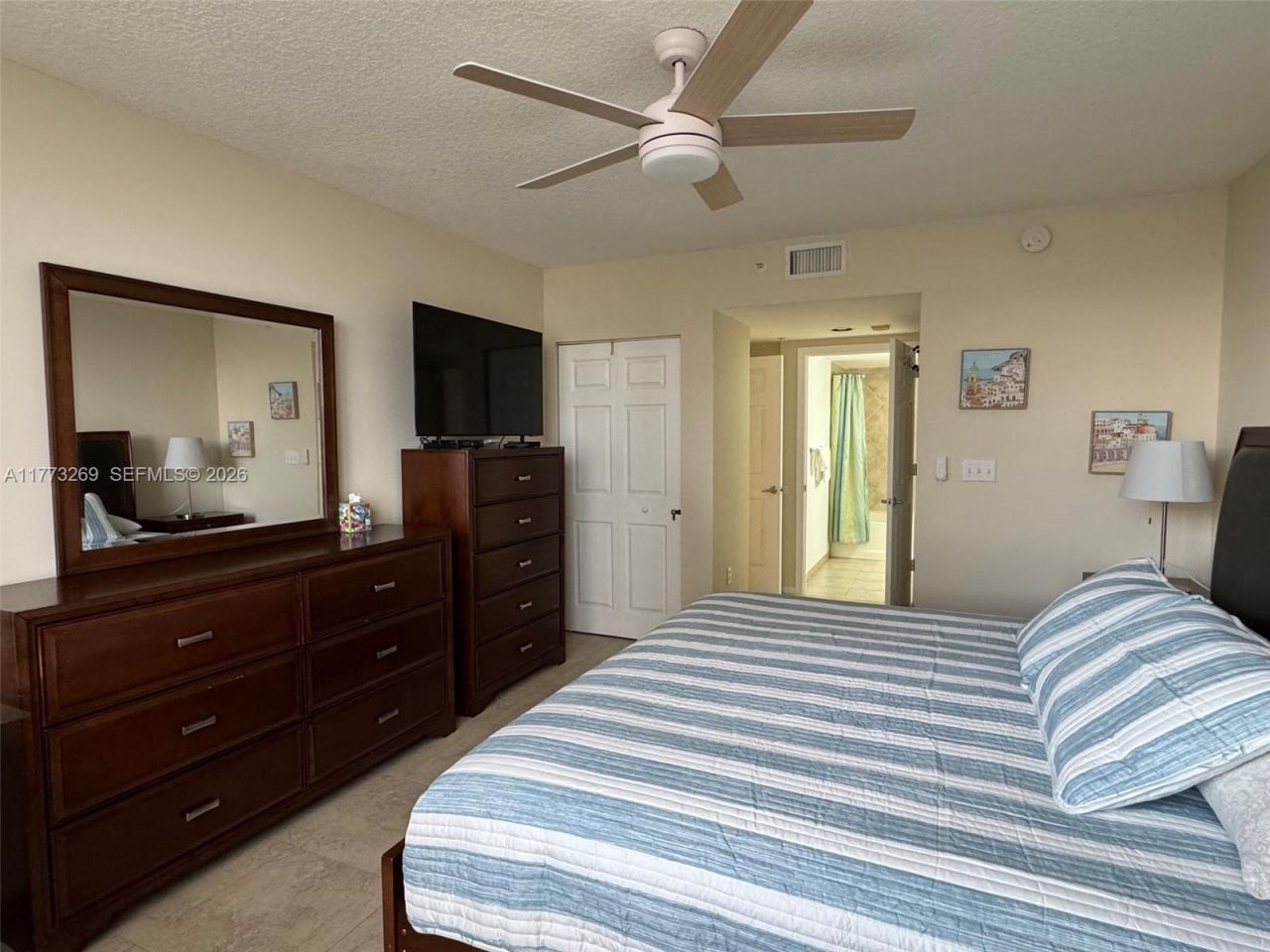 2080 S Ocean Dr, Unit 1405, Hallandale Beach, FL 33009 Photo
