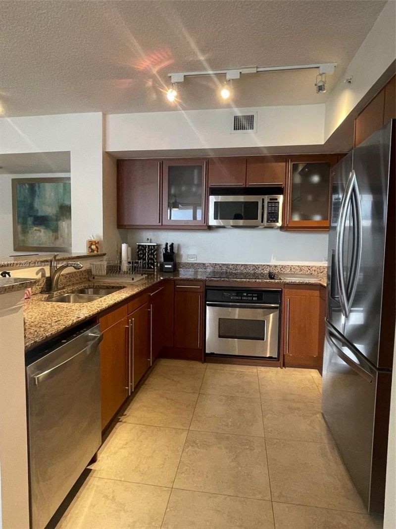 2080 S Ocean Dr, Unit 1405, Hallandale Beach, FL 33009 Photo