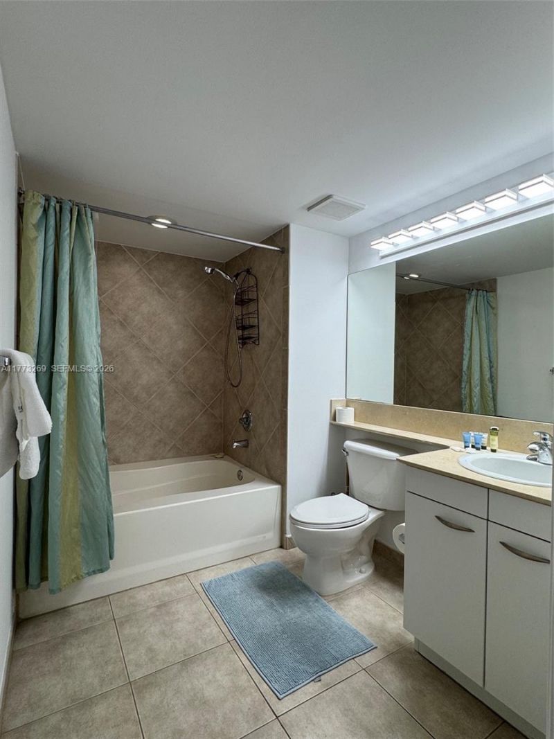 2080 S Ocean Dr, Unit 1405, Hallandale Beach, FL 33009 Photo