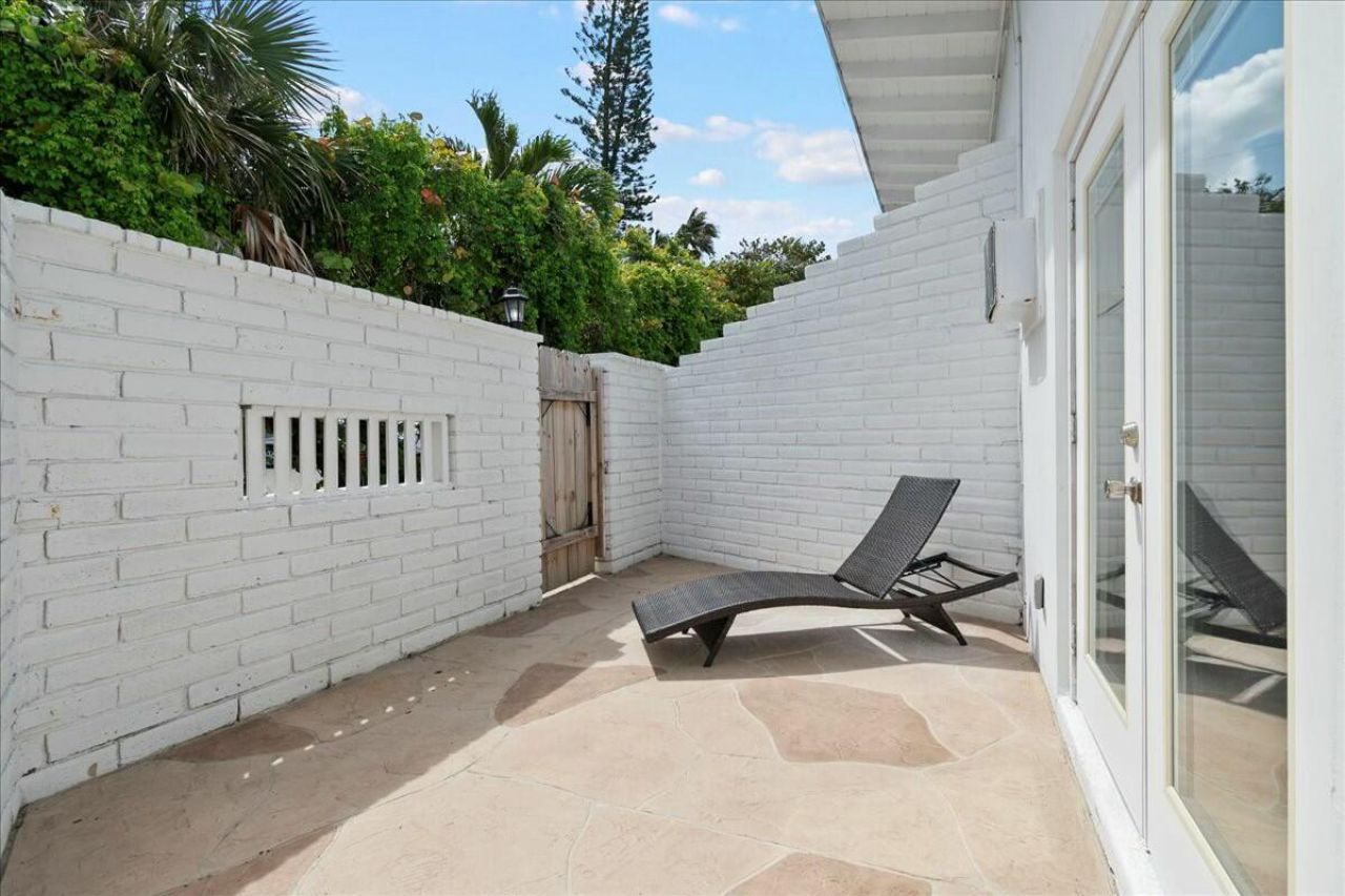 18 Adams Road, Ocean Ridge, FL 33435 Photo