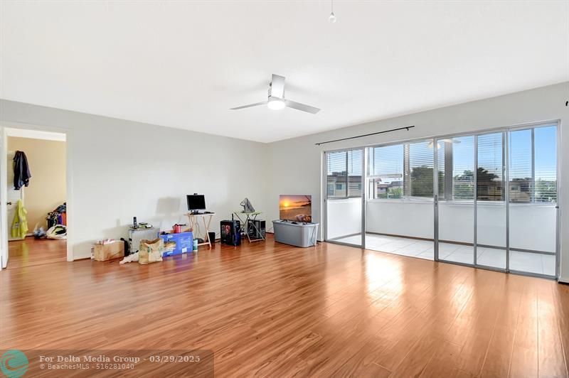 715 Lori Drive, Unit 315, Palm Springs, FL 33461 Photo