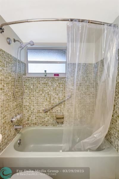 715 Lori Drive, Unit 315, Palm Springs, FL 33461 Photo