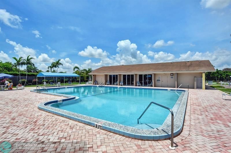 715 Lori Drive, Unit 315, Palm Springs, FL 33461 Photo