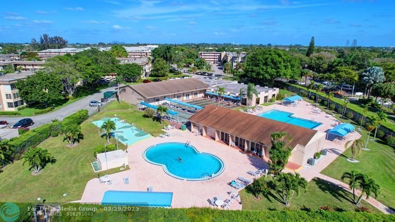 715 Lori Drive, Unit 315, Palm Springs, FL 33461 Photo