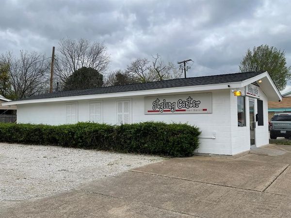 2526 Hillcrest Lane, Grand Prairie, TX 75052