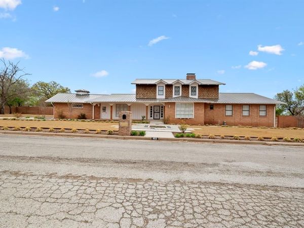 803 Lakeview Drive, Mineral Wells, TX 76067
